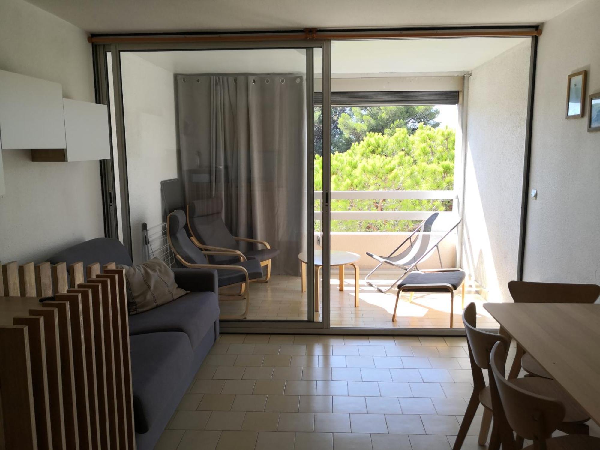 Calme A Giens , 2 Pas Du Port Et Des Plages Apartment